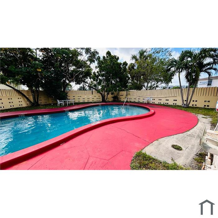 Pompano Apts