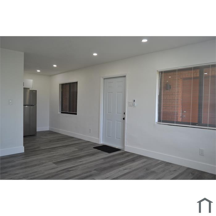 940 NW 8th Ave