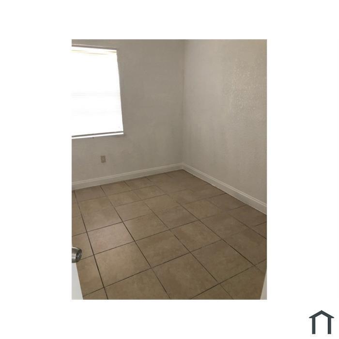 1305 NW 2nd Ave