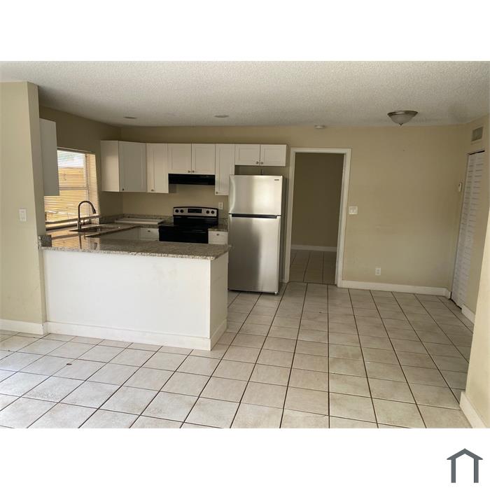 3003 NW 4th Ave