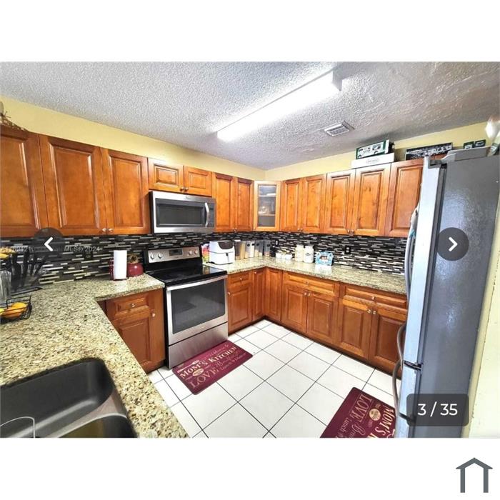 4049 Eastridge Dr