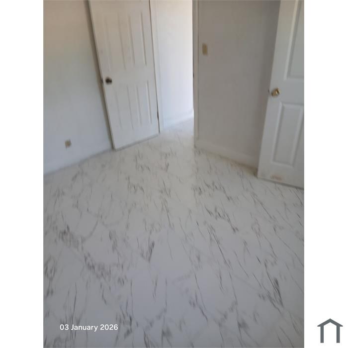 272 NE 40th St