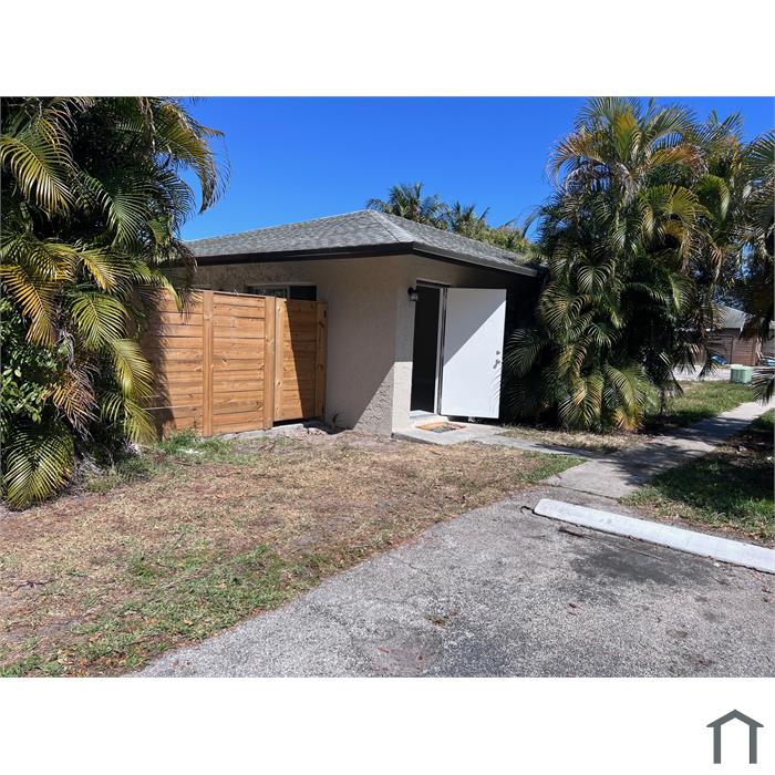 3004 NW 4th Ter