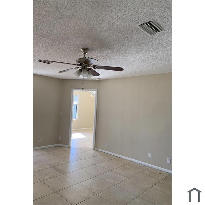 8930 NW 40th St