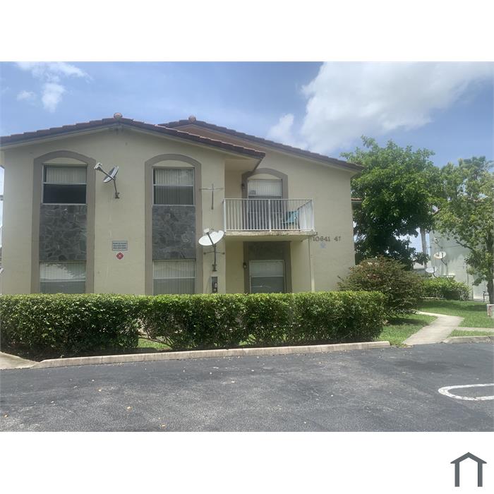 10641 NW 45th St