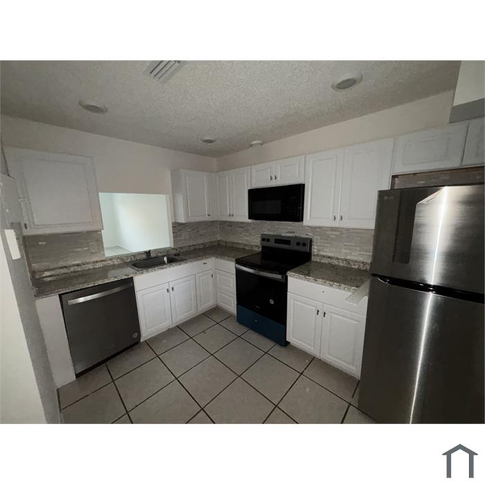 3357 NW 86th Ave