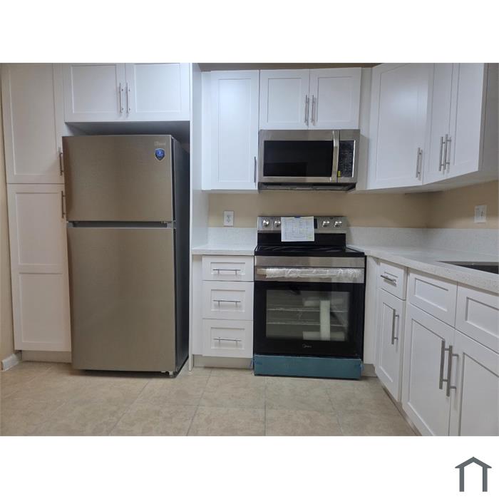 3351 NW 85th Ave