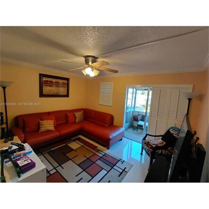 11101 Royal Palm Blvd