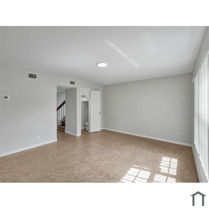 8503 NW 35th Ct
