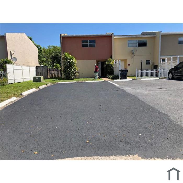 954 SW 74th Ave