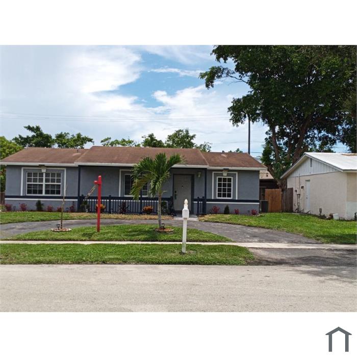308 SW 76th Ter