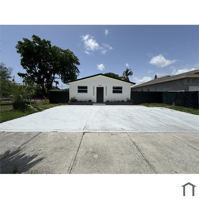 2608 NW 3rd St