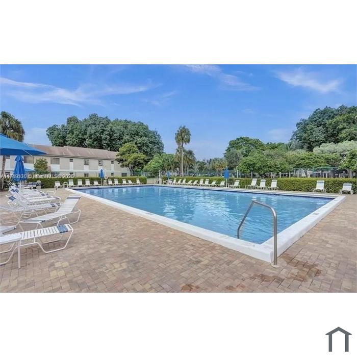116 Gardens Dr