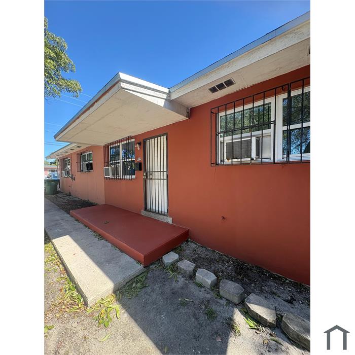 920 NW 55th Ter