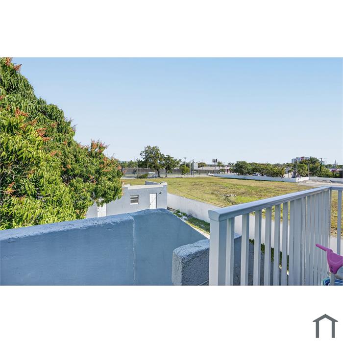 767 NW 35th St