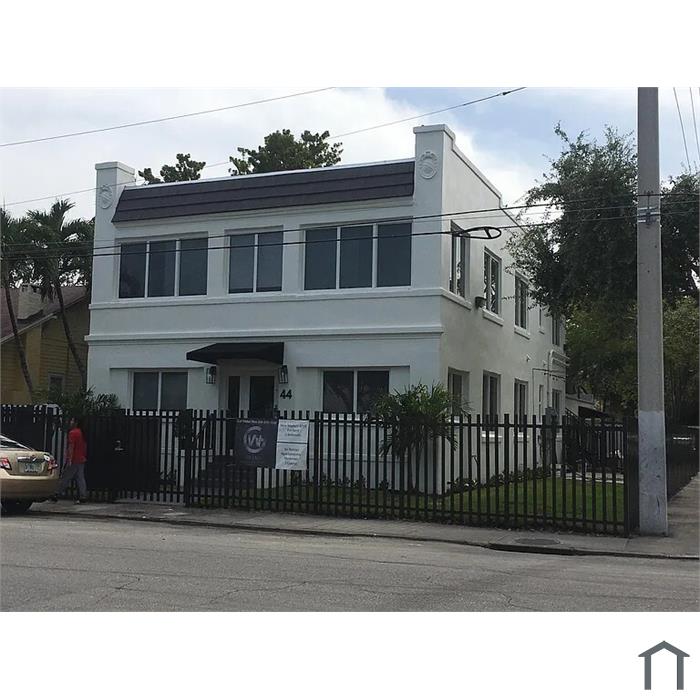 44 NW 10th AVE LLC