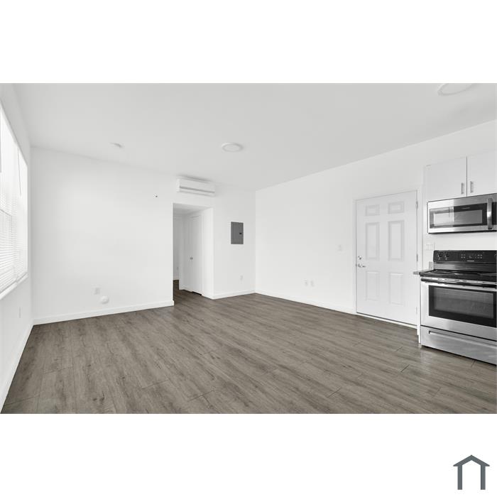 402 NW 12th Ave