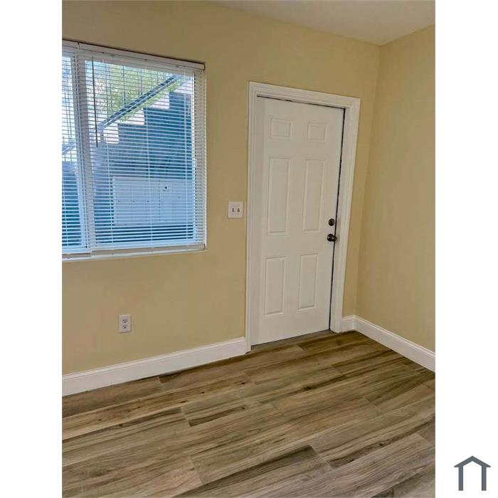 461 NW 9th St