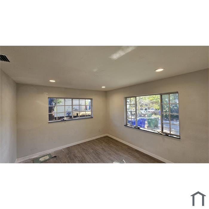 337 NE 57th St