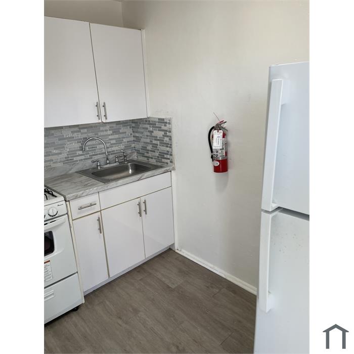 1435 NW 60th St