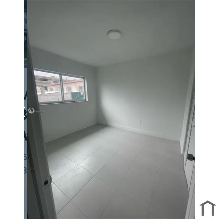 2622 NW 24th St