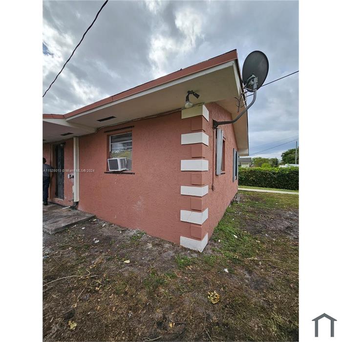 2119 NW 64th St