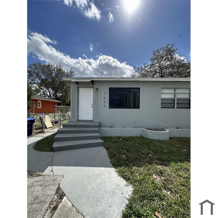 1600 NW 85th St