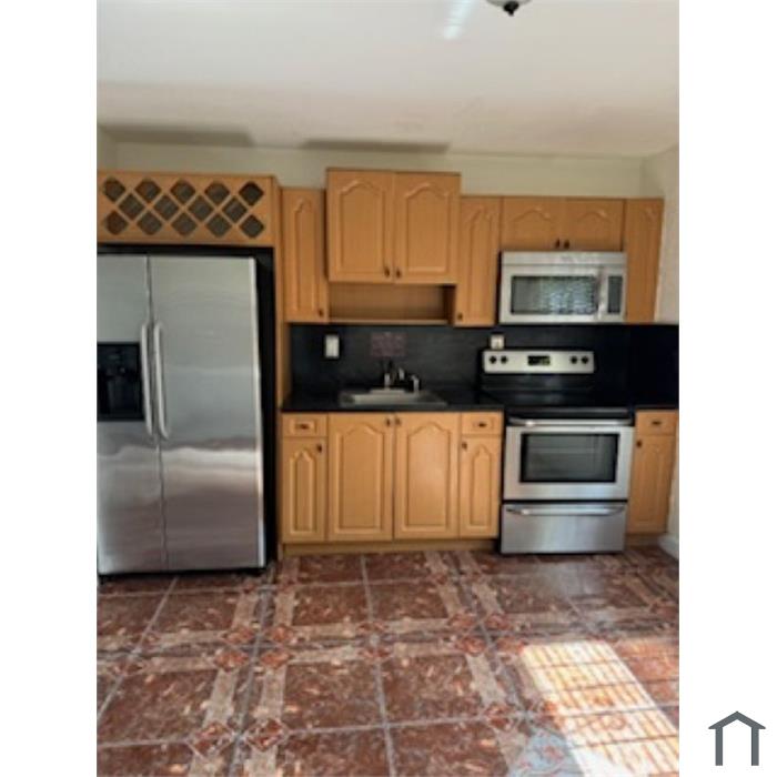 2796 NW 88th St