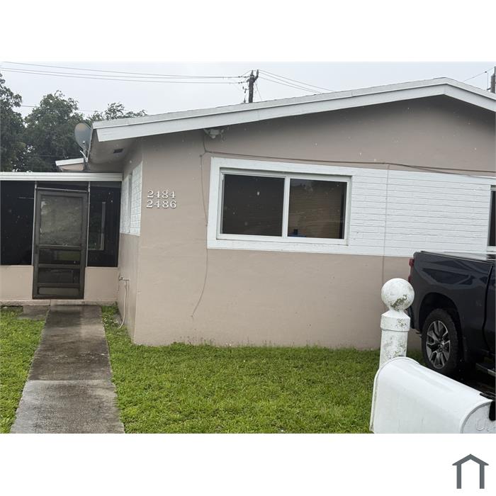 2486 NW 81st Ter
