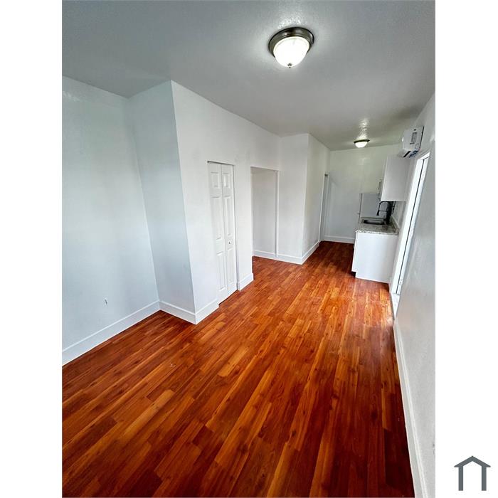 7848 SW 35th Ter