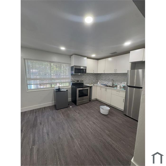 1631 NW 114th St