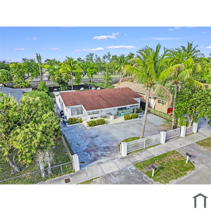 585 NW 113th St