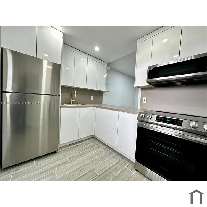 301 NW 177th St