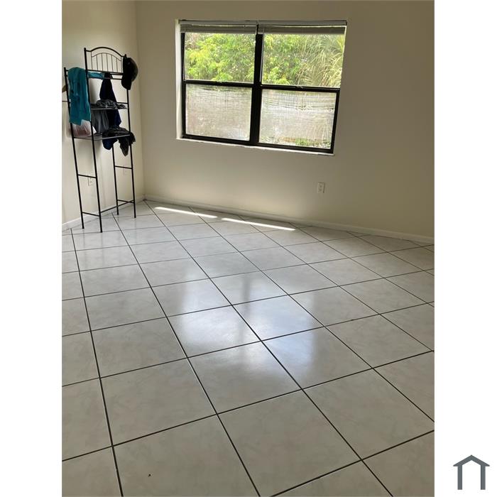 10245 NW 9th Street Cir