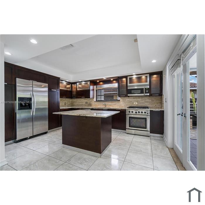 20525 Highland Lakes Blvd