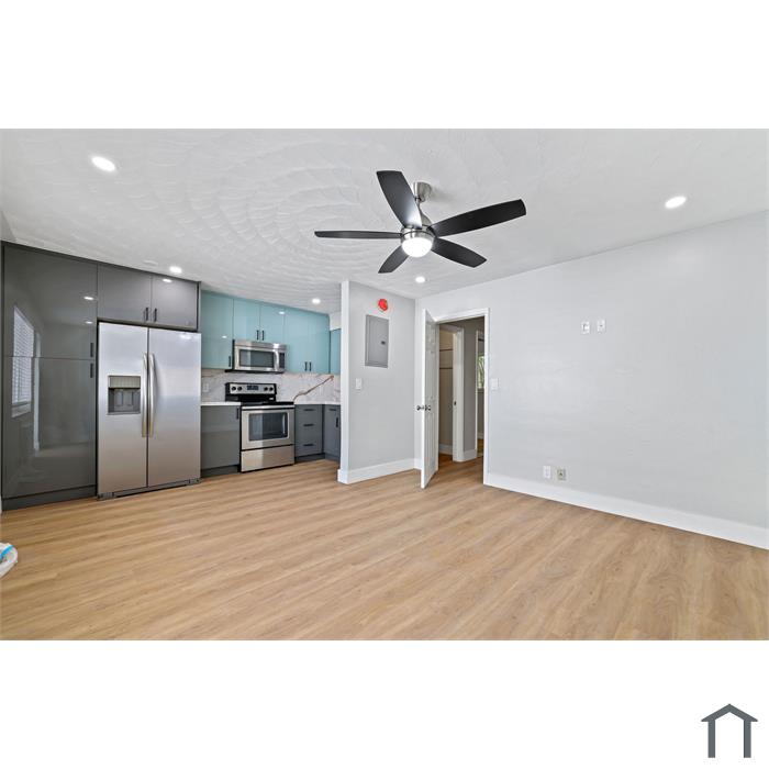 1634 NE 4th Pl