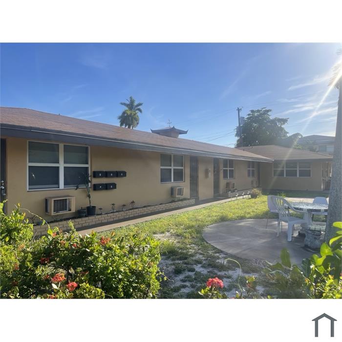 1045 NE 9th Ave