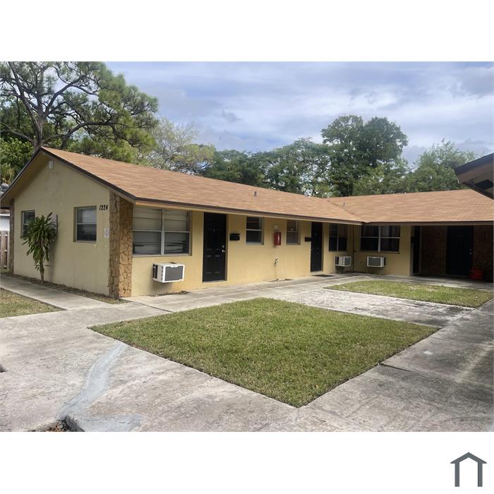 1224 NE 5th Ter