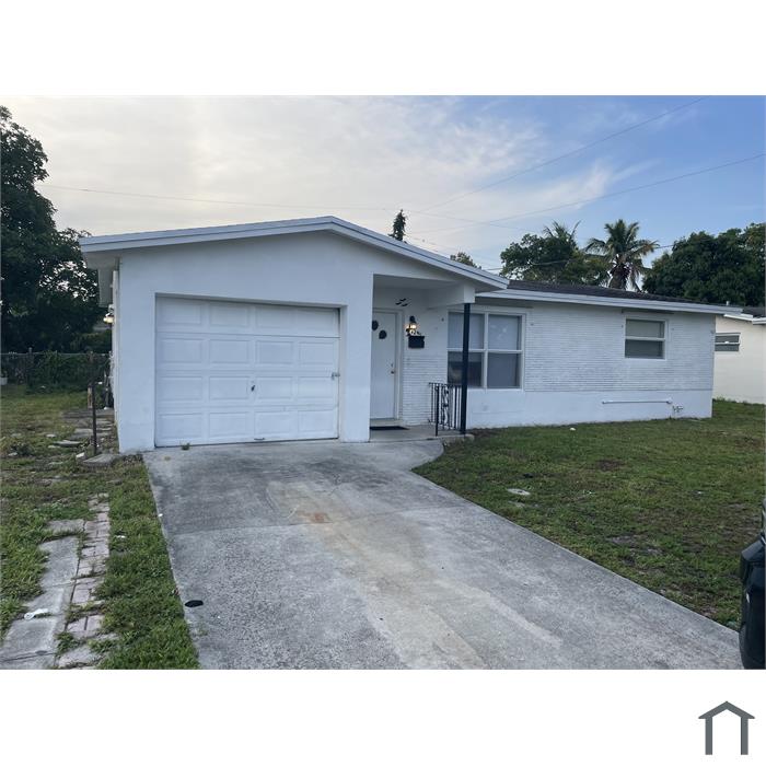 4240 NW 38th Ter