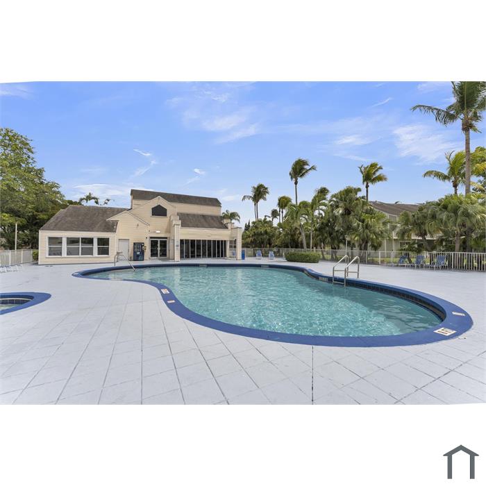 3449 NW 44th St