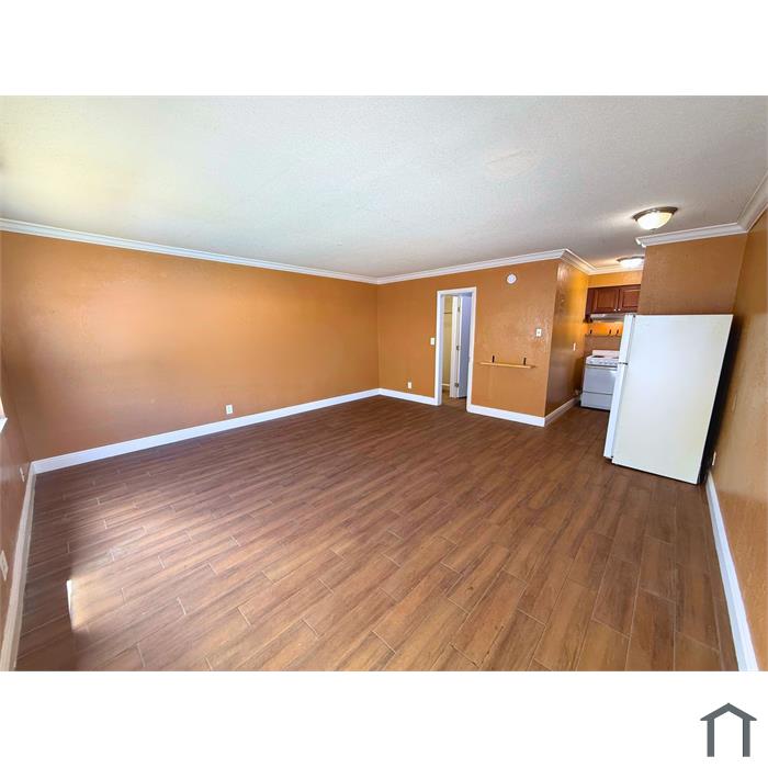 60 NW 39th St