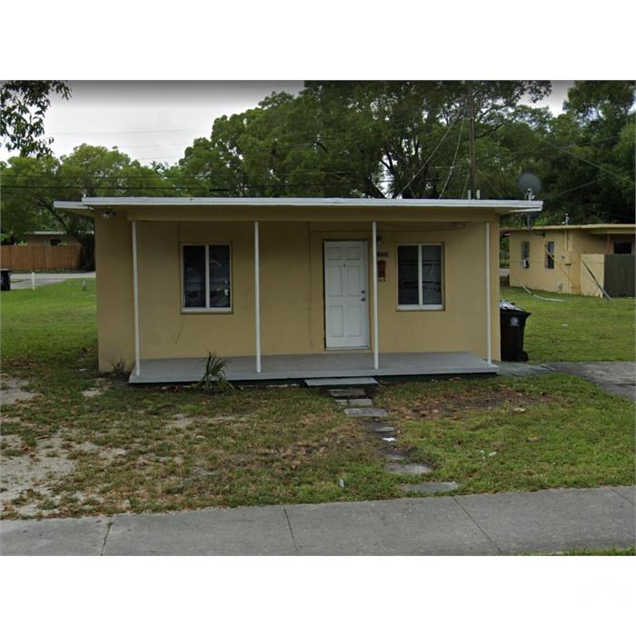 1304 NW 4th St