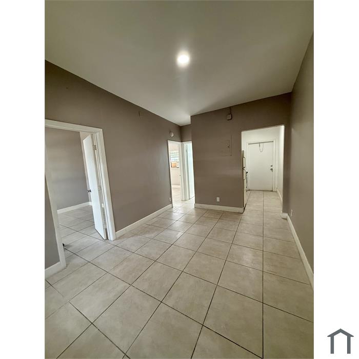 424 NW 15th Ter