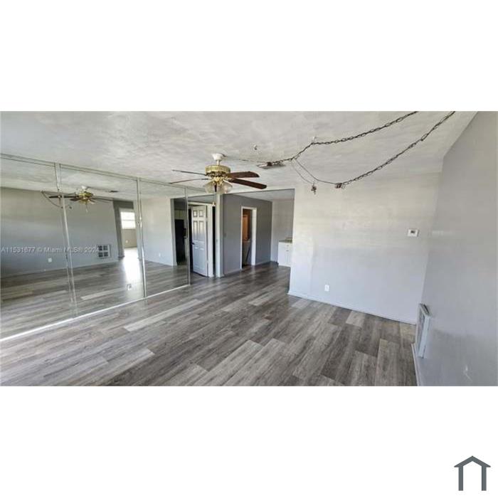 374 NW 31st Ave