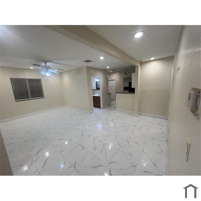 526 NW 15th Way
