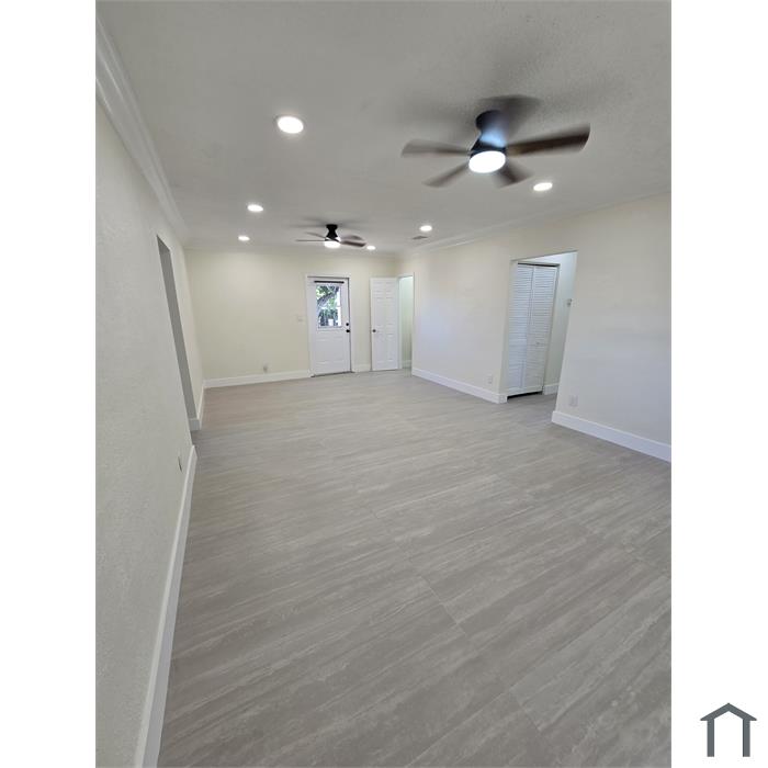 240 NW 38th Way