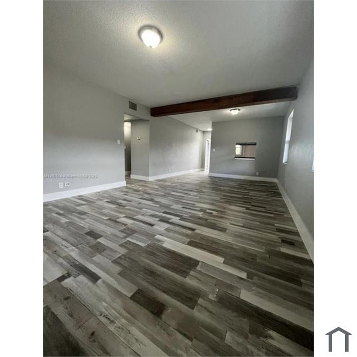 1532 SW 5th Pl