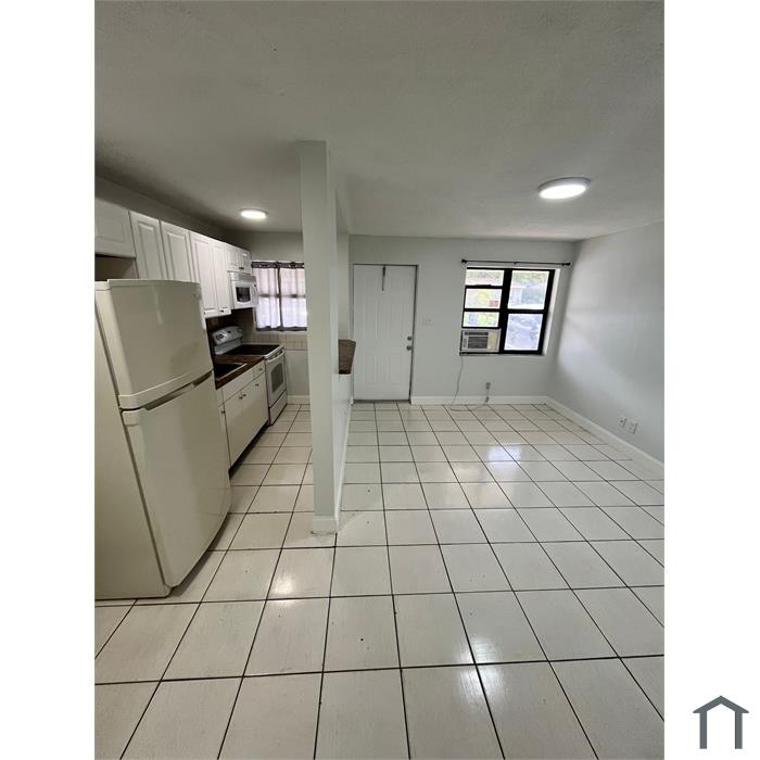 1115 SW 15th Ter