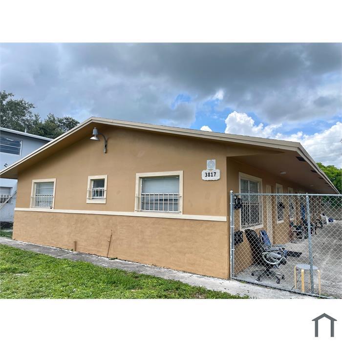 3817 SW 13th Ct