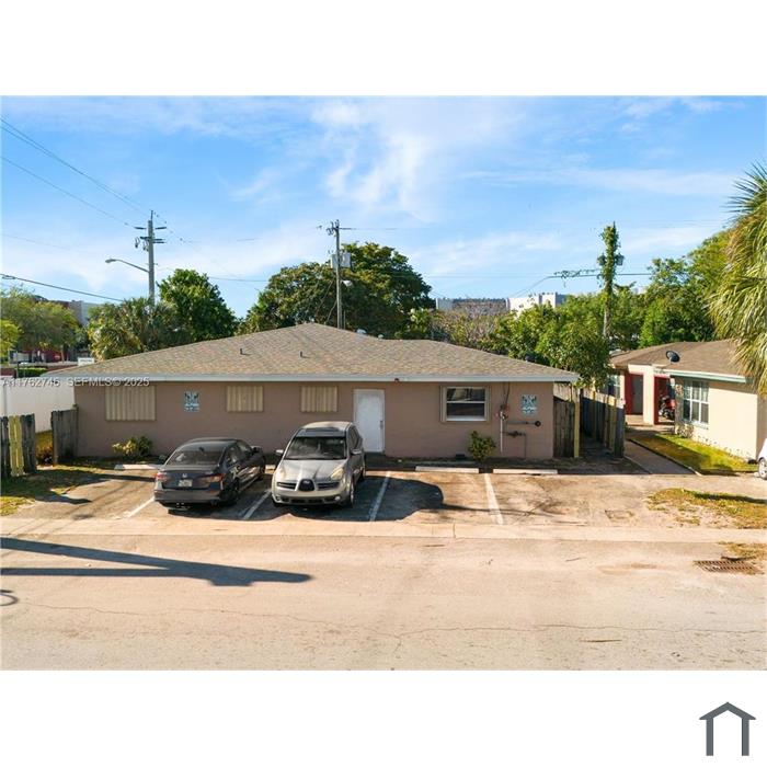 5604 NW 27th Ct
